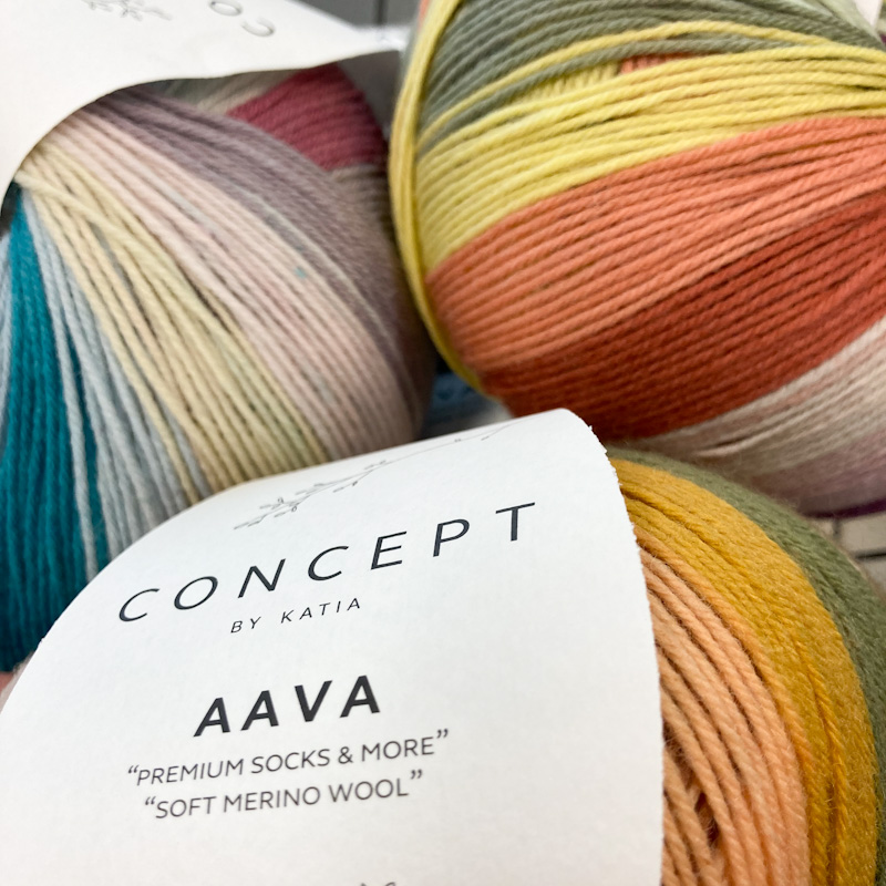 AAVA SOCKS Katia